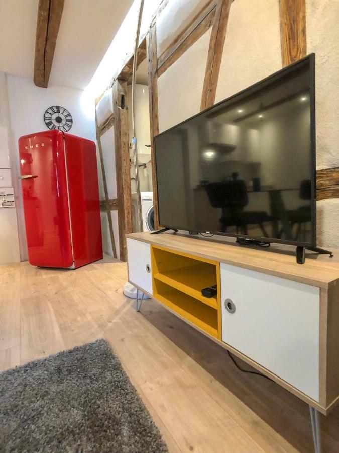 Beauty & The Beast - Old Town Cosy Apartments Colmar Buitenkant foto