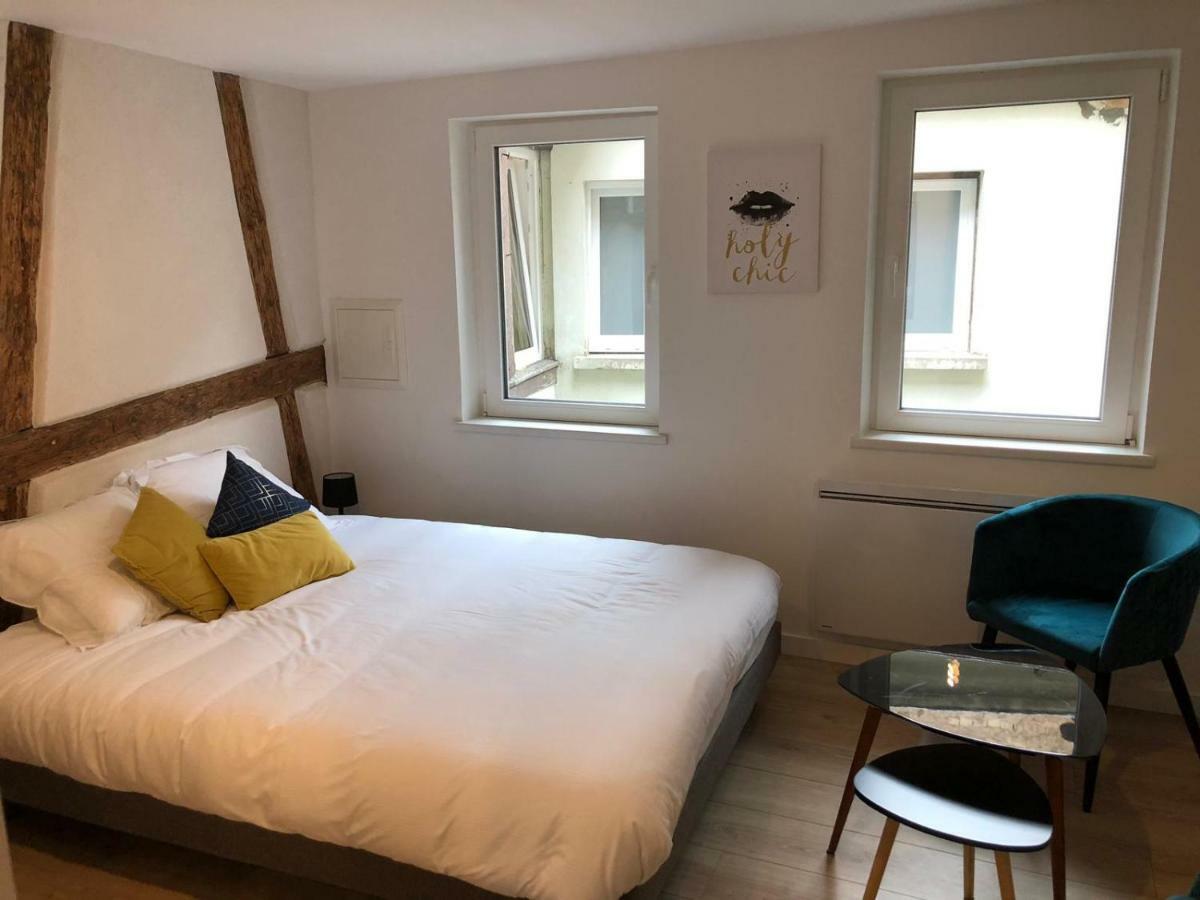 Beauty & The Beast - Old Town Cosy Apartments Colmar Kamer foto