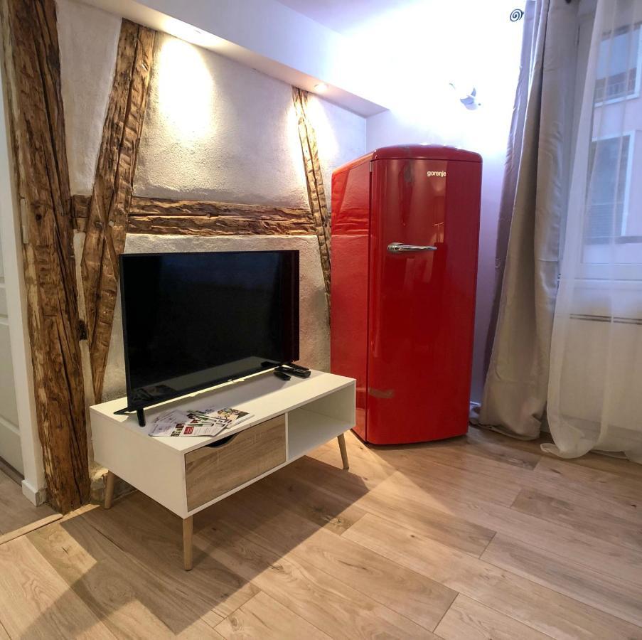 Beauty & The Beast - Old Town Cosy Apartments Colmar Buitenkant foto